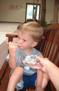2001-06-06-09-Chance-Mall-Fun.jpg