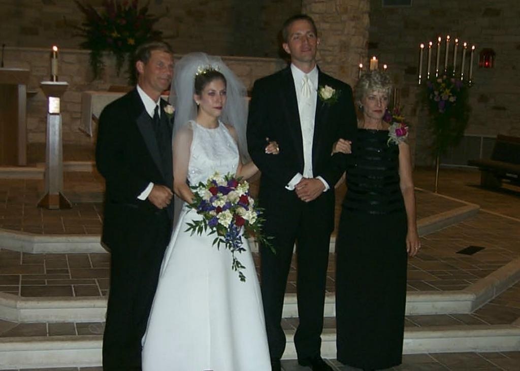 2001/07(July)/02(Daman_Wedding)/1024x768_2001-07-07-01314-Daman-Wedding.JPG