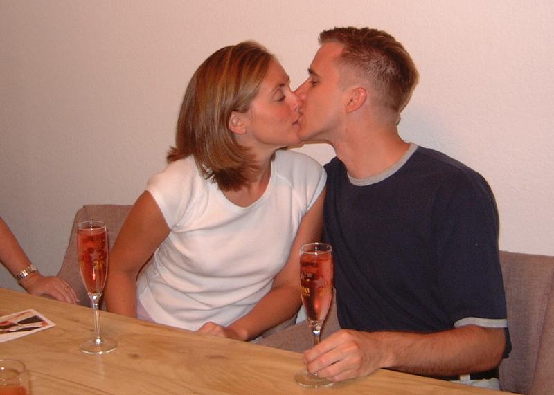 2001/07(July)/05(Josh-Heather-Announce-Engagement)/800x600_2001-07-18-4-Celebrating-Engagement.JPG