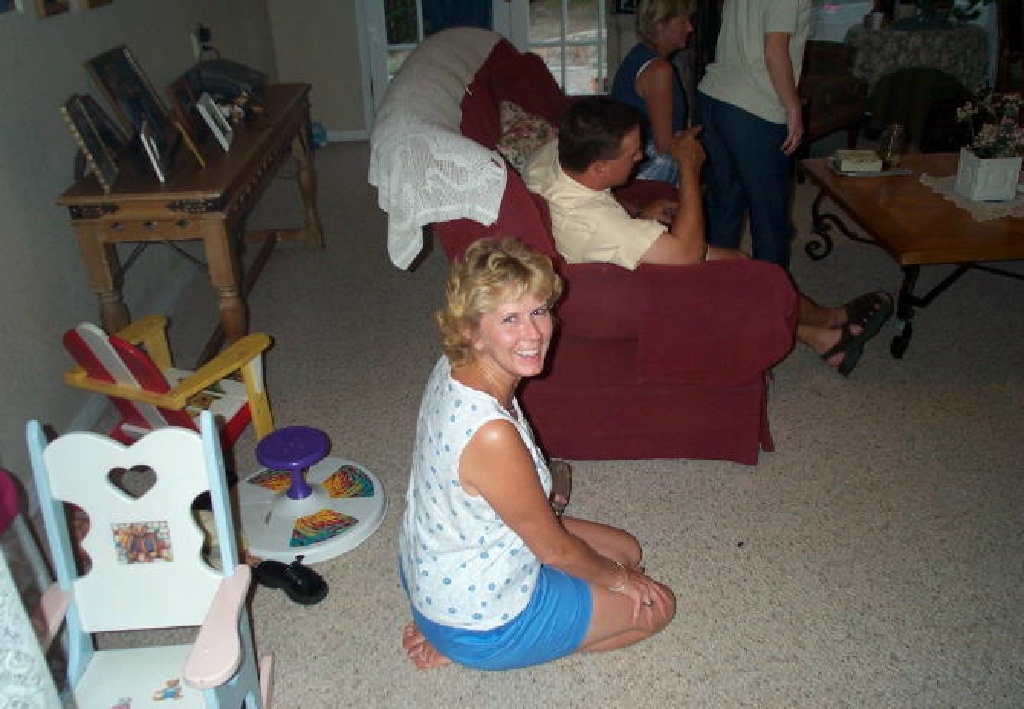 2001/07(July)/06(PrePinehurst-Party)/1024x768_2001-07-22-4-PrePinehurst-Party.JPG