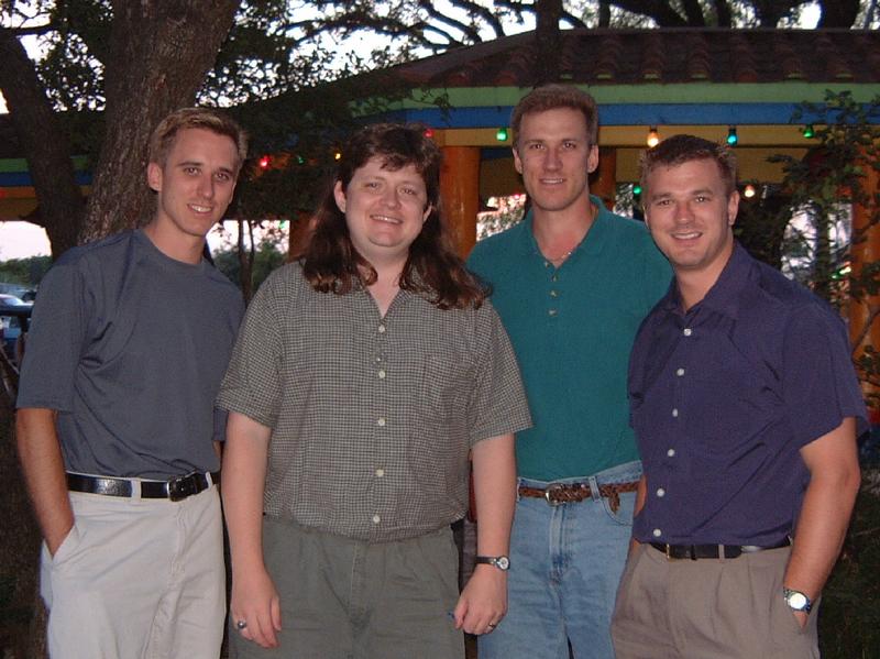 2001/08(August)/01(Troy_Visits_Austin)/800x600_2001-08-07-Troy-Visits-2.JPG