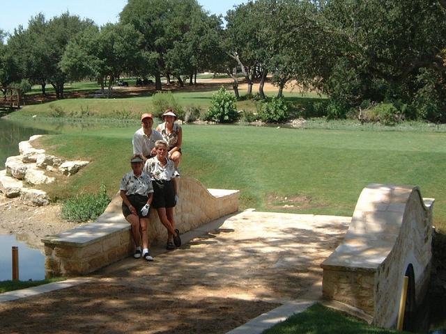 2001/08(August)/03(CCA-Ladies-Pro-Am)/640x480_2001-08-13-08-1st-Round.JPG
