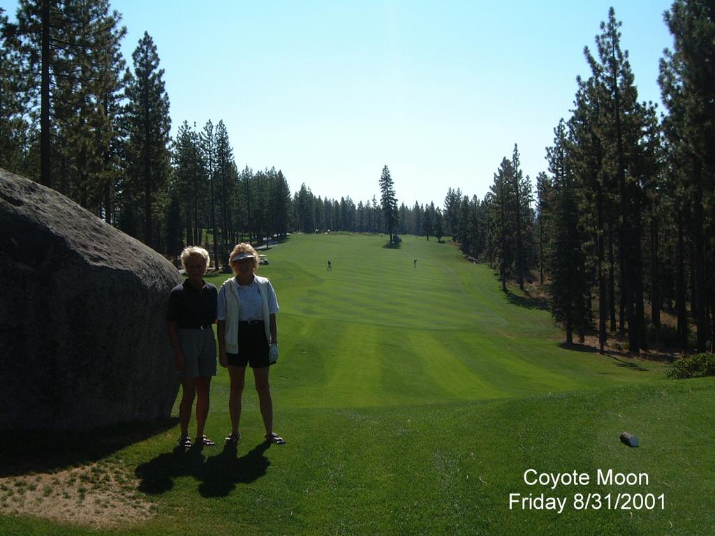 2001-08-31-1-Coyote-Moon.JPG