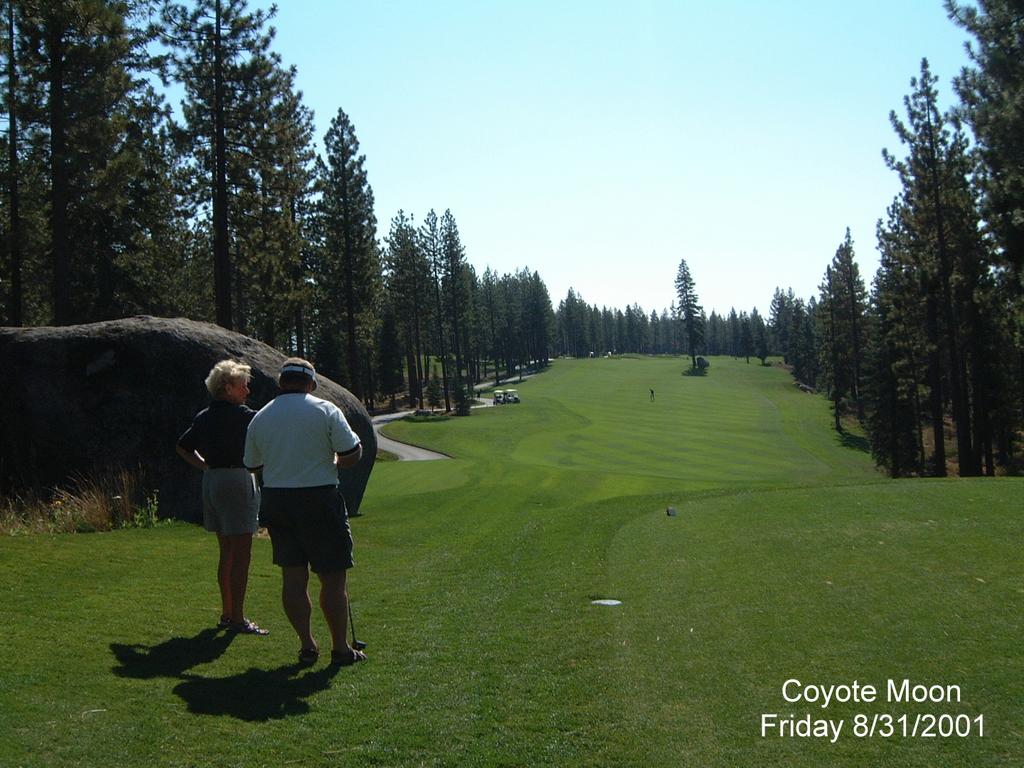 2001/08(August)/04(Tahoe-Golf)/1024x768_2001-08-31-2-Coyote-Moon.JPG