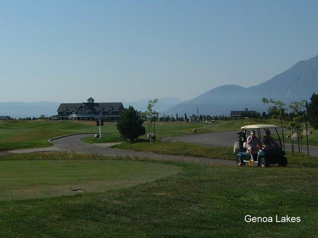 2001/08(August)/04(Tahoe-Golf)/640x480_2001-08-30-2-Genoa-Lakes.JPG