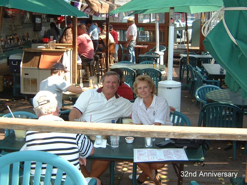 2001/08(August)/04(Tahoe-Golf)/800x600_2001-08-31-8-Anniversary-Dinner.JPG