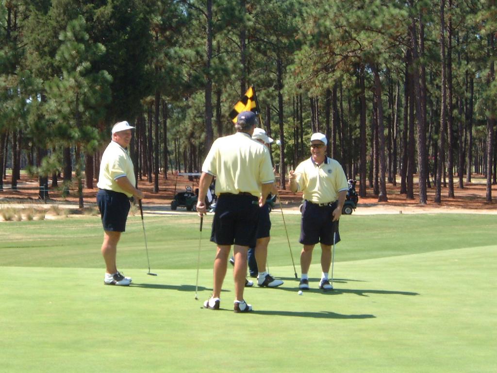 2001/09(September)/01(Pinehurst)/2nd-Day/1024x768_2001-09-07-13-Pinehurst-2.JPG