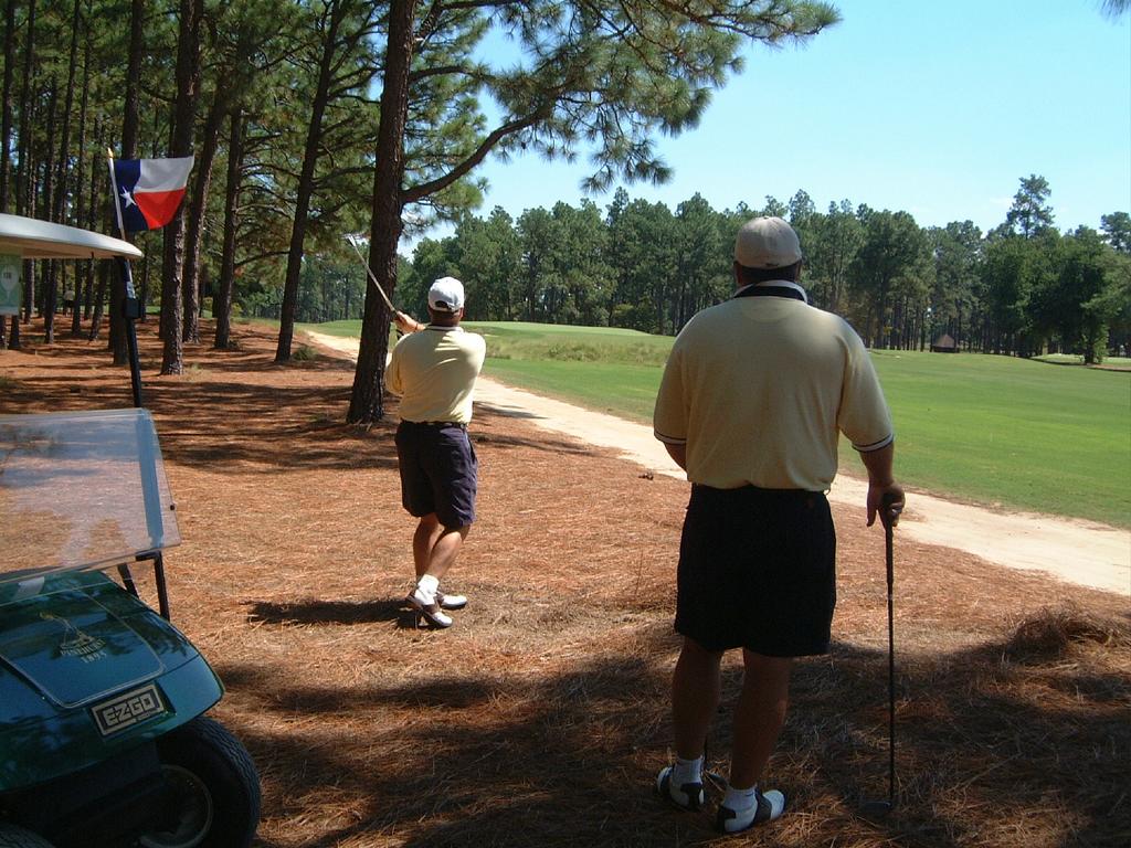 2001/09(September)/01(Pinehurst)/2nd-Day/1024x768_2001-09-07-16-Pinehurst-2.JPG