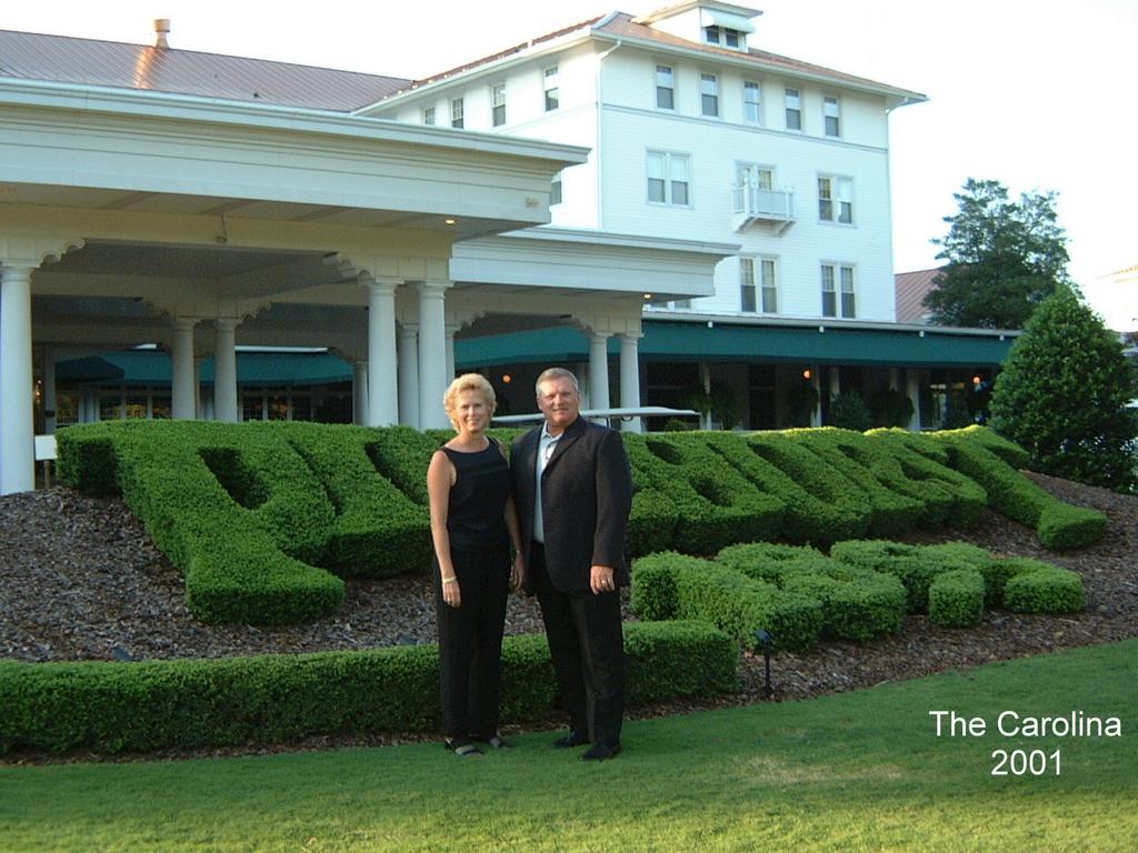 2001/09(September)/01(Pinehurst)/3rd-Day/1024x768_2001-09-08-35-Awards-Dinner.JPG