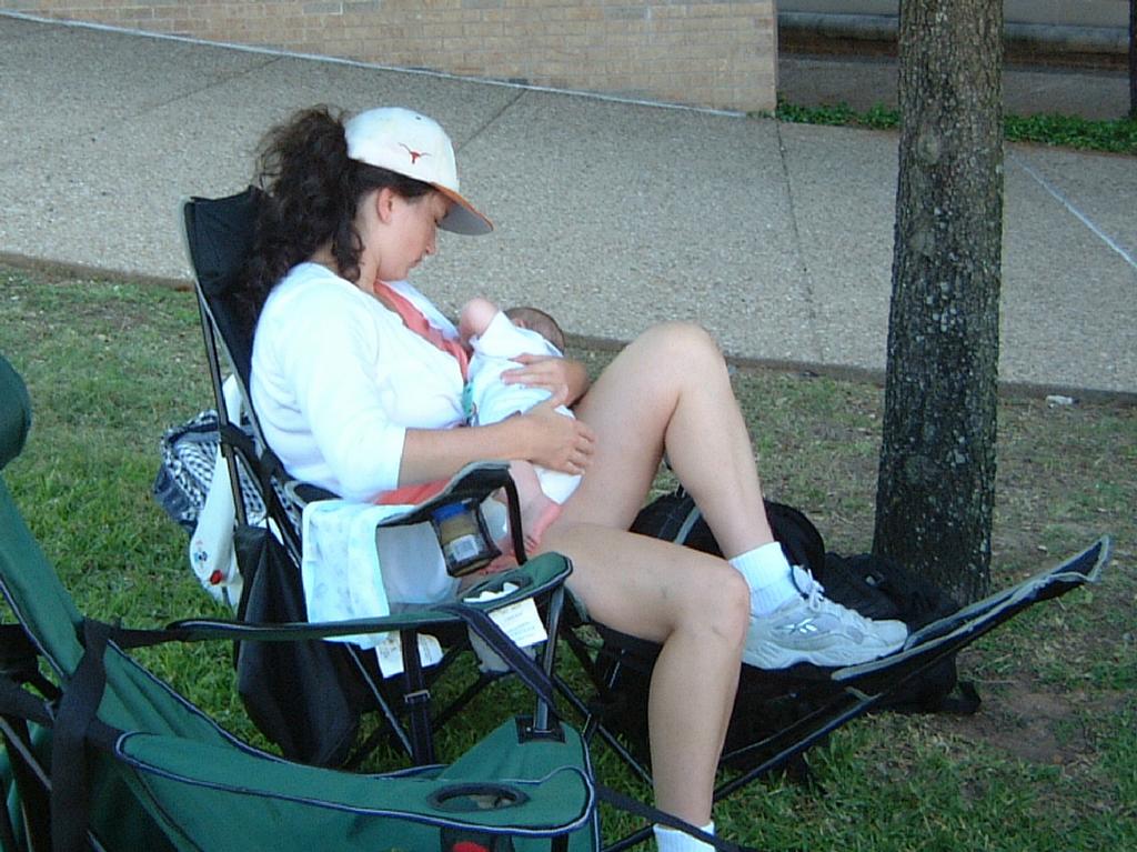 2001/09(September)/03(Texas-Tailgaters)/1024x768_2001-09-29-10.JPG