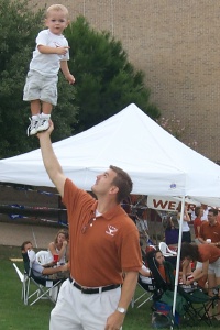2001/09(September)/03(Texas-Tailgaters)/2001-09-09-0Vale-Stunting.jpg