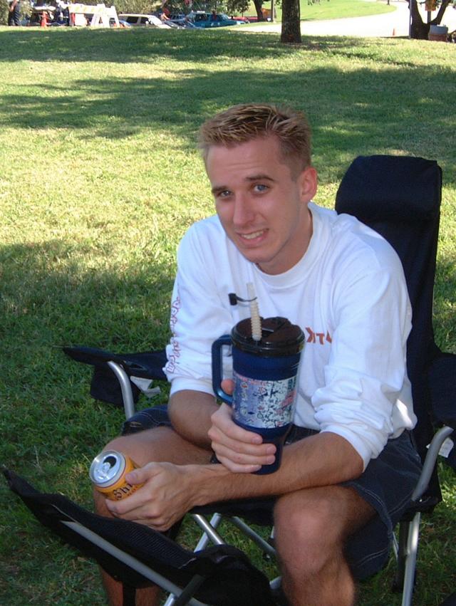 2001/09(September)/03(Texas-Tailgaters)/640x480_2001-09-29-03.JPG