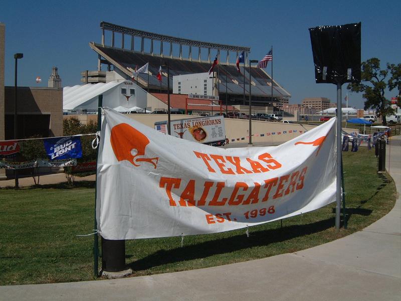 2001/09(September)/03(Texas-Tailgaters)/800x600_2001-09-29-02.JPG