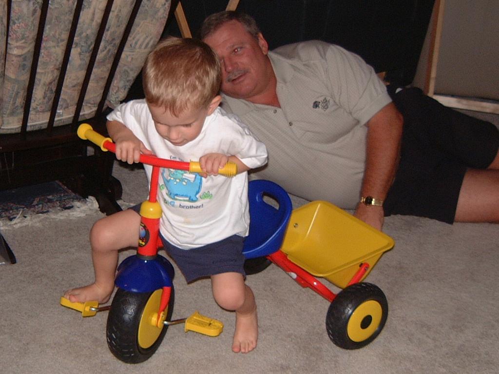 2001-10-05-07-Chance-2nd-birthday.JPG