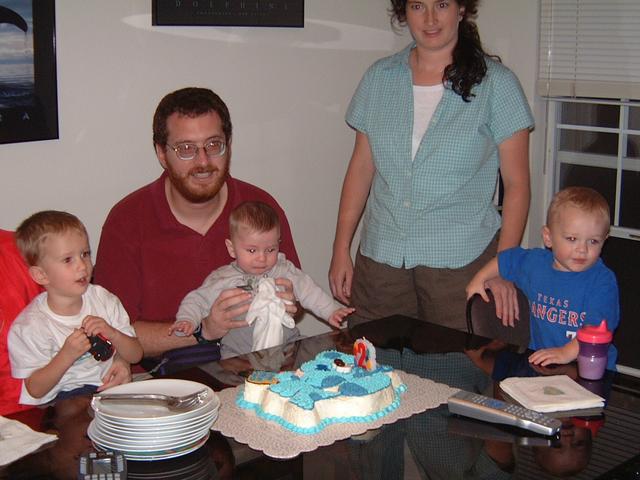 2001-10-05-04-Chance-2nd-birthday.JPG