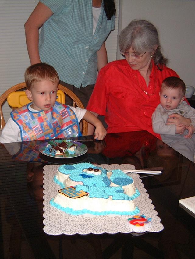 2001-10-05-11-Chance-2nd-birthday.JPG