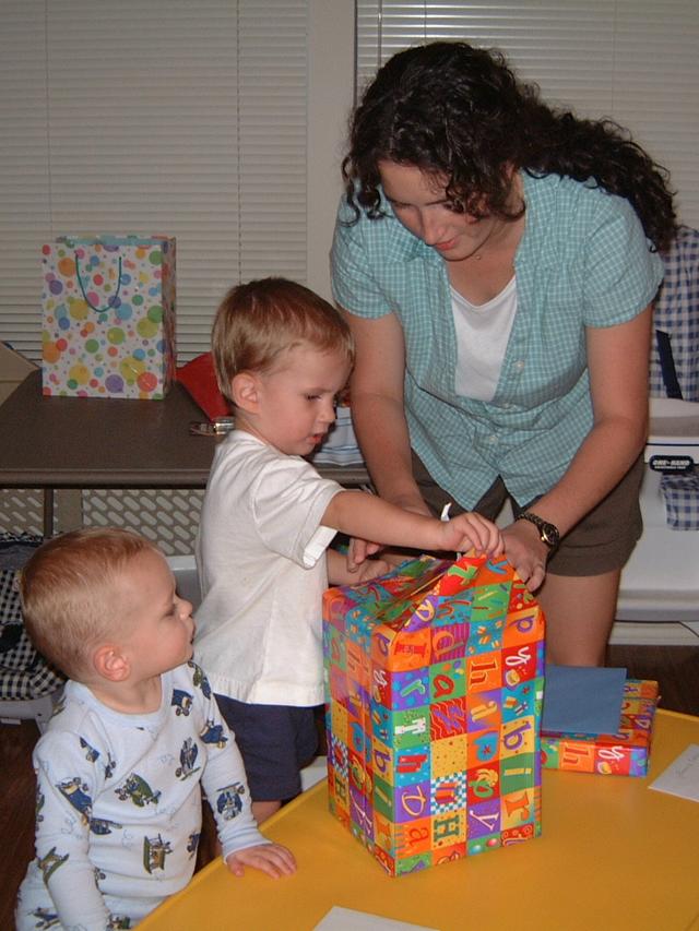 2001-10-05-13-Chance-2nd-birthday.JPG