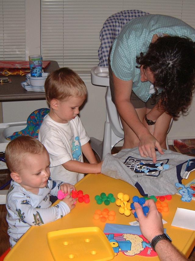 2001-10-05-22-Chance-2nd-birthday.JPG