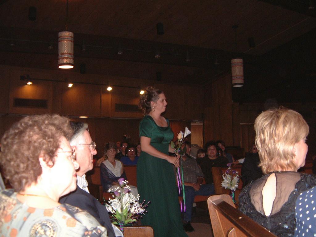 2001/10(October)/04(Wedding)/1024x768_2001-10-27-04.JPG