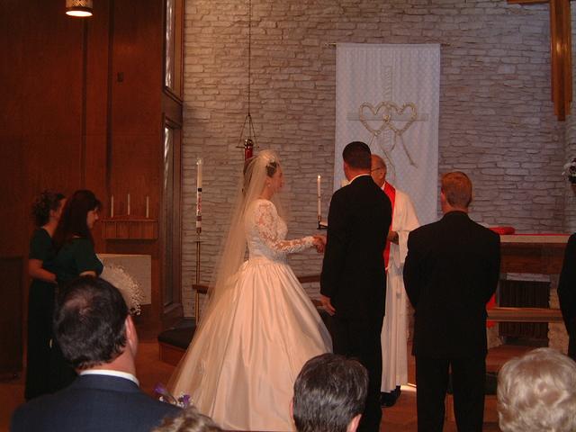 2001/10(October)/04(Wedding)/640x480_2001-10-27-11.JPG