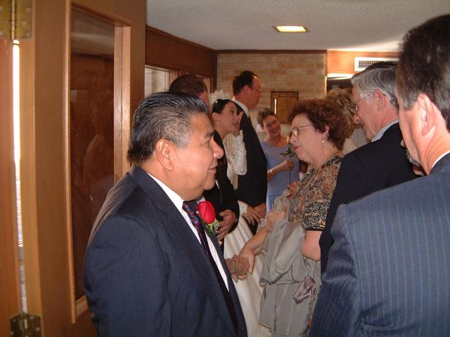 2001/10(October)/04(Wedding)/640x480_2001-10-27-22.JPG