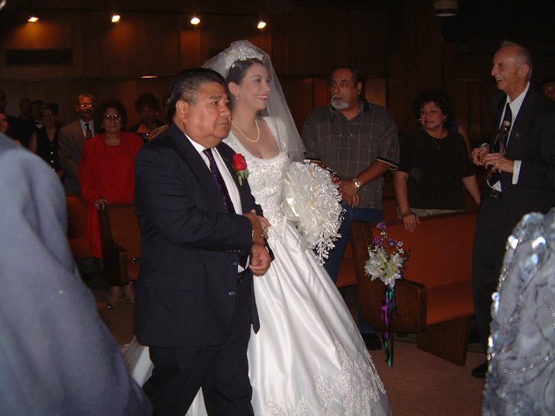 2001/10(October)/04(Wedding)/800x600_2001-10-27-07.JPG