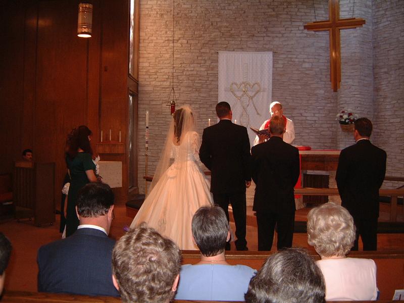 2001/10(October)/04(Wedding)/800x600_2001-10-27-08.JPG