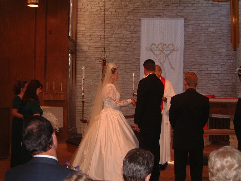 2001/10(October)/04(Wedding)/800x600_2001-10-27-11.JPG
