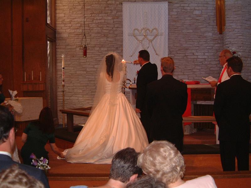 2001/10(October)/04(Wedding)/800x600_2001-10-27-12.JPG