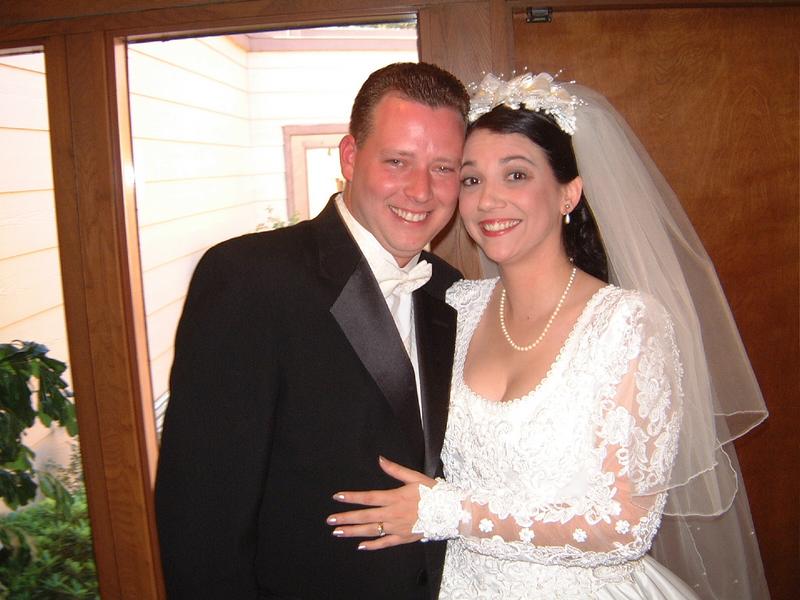 2001/10(October)/04(Wedding)/800x600_2001-10-27-25.JPG