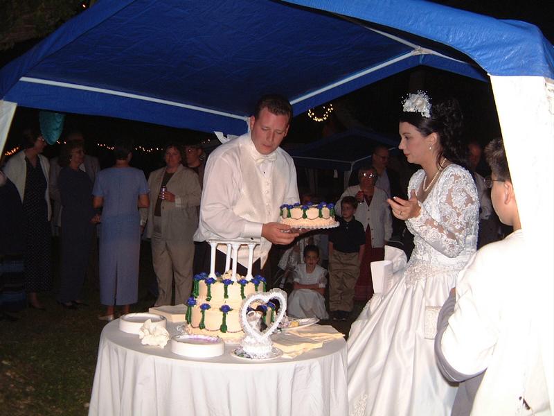 2001/10(October)/04(Wedding)/800x600_2001-10-27-35.JPG