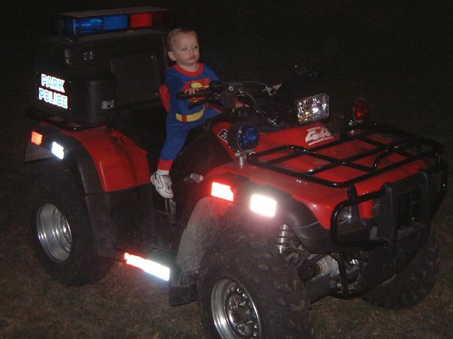 2001-10-28-13-Vale-Halloween.JPG
