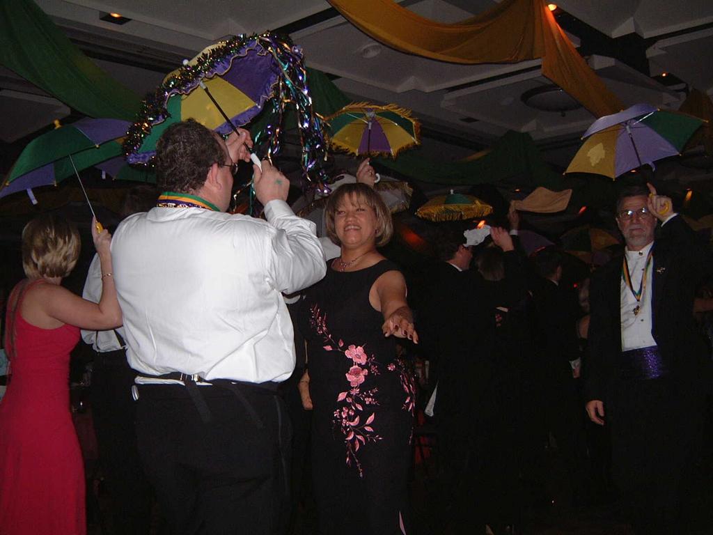 2002/01(Jan)/02(Mardi-Gras-Coronation-Ball)/1024x768_2002-01-12-24-Coronation-Ball.JPG
