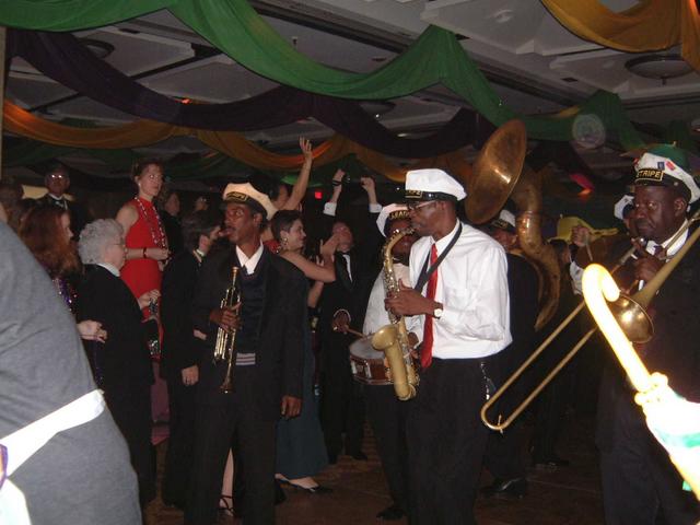 2002/01(Jan)/02(Mardi-Gras-Coronation-Ball)/640x480_2002-01-12-35-Coronation-Ball.JPG