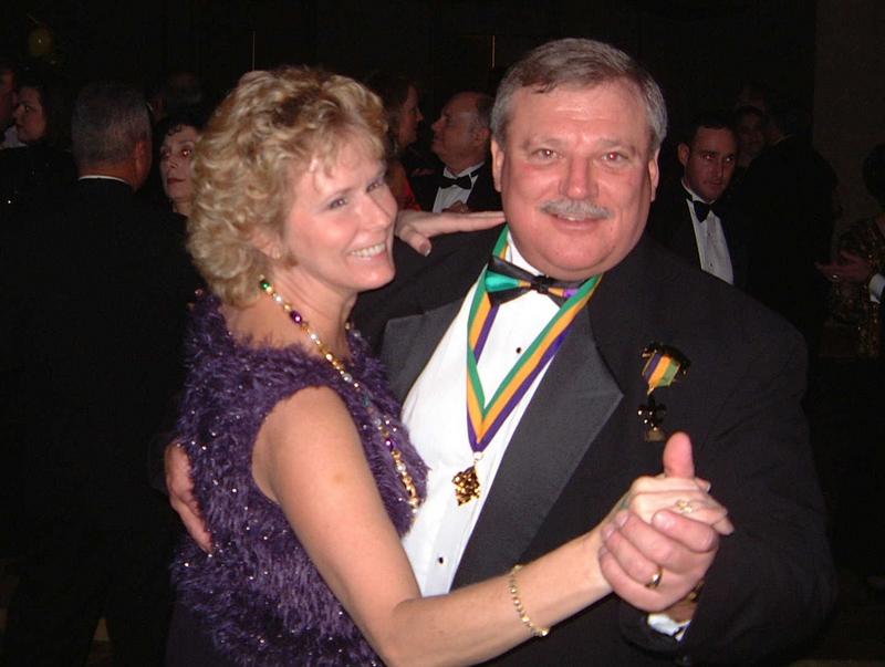 2002/01(Jan)/02(Mardi-Gras-Coronation-Ball)/800x600_2002-01-12-14-Coronation-Ball.JPG