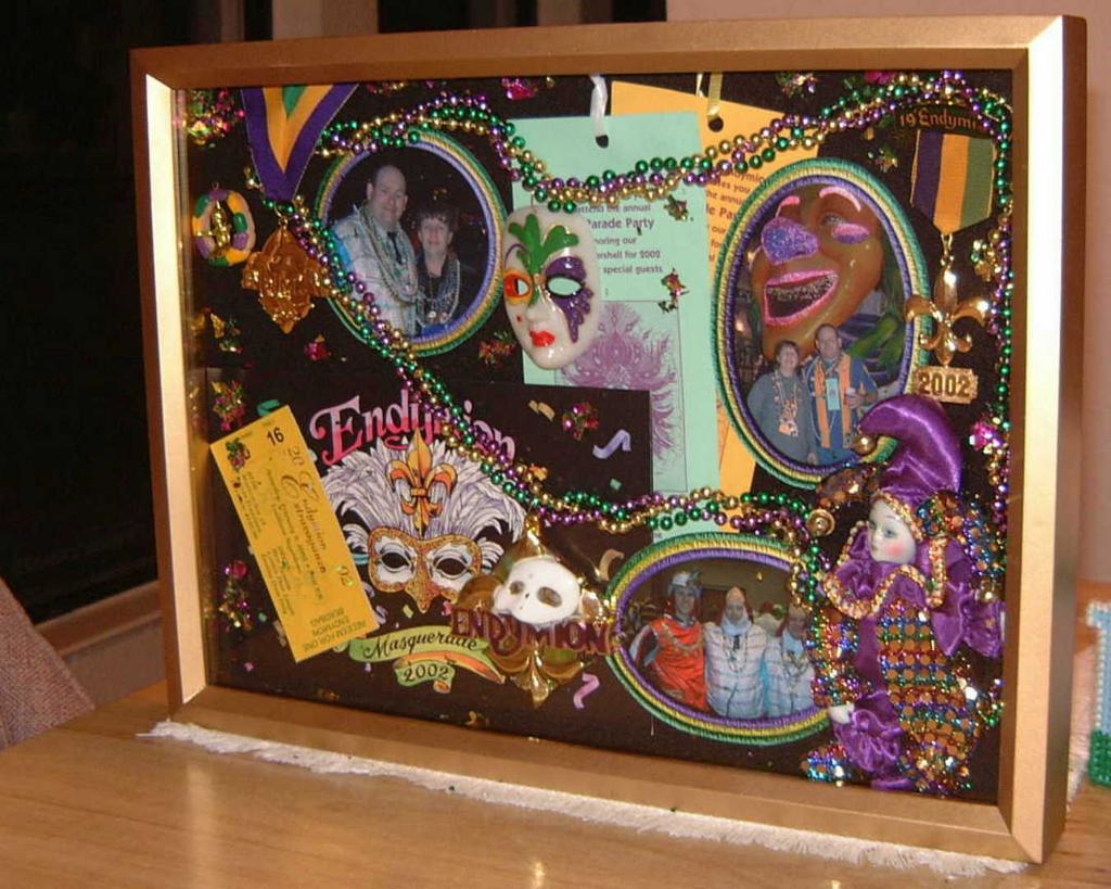 2002/02(Feb)/01(MardiGras)/1024x768_2002-02-19-Complete-Urbik-Shadowbox.jpg
