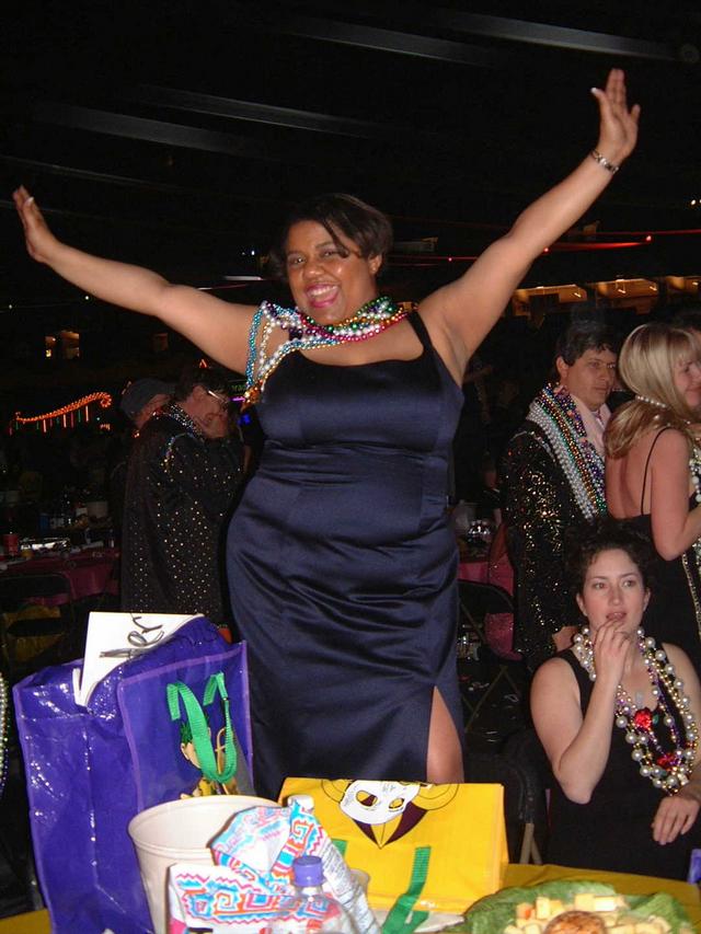 2002/02(Feb)/01(MardiGras)/640x480_2002-02-09-21-Extravaganza.JPG