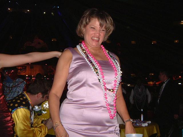 2002/02(Feb)/01(MardiGras)/640x480_2002-02-09-22-Extravaganza.JPG