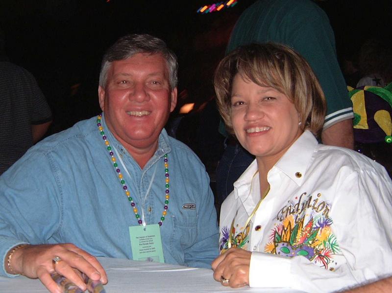 2002/02(Feb)/01(MardiGras)/800x600_2002-02-08-64-BeansJeans.JPG