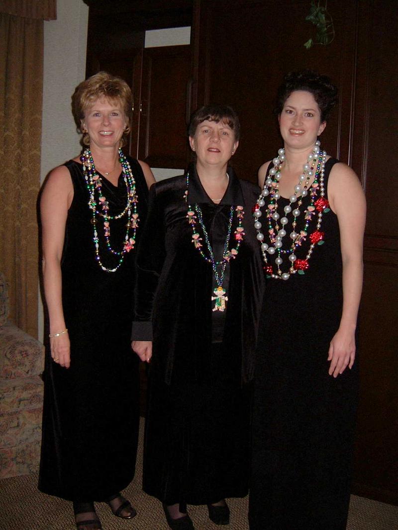2002/02(Feb)/01(MardiGras)/800x600_2002-02-09-13-Extravaganza.JPG