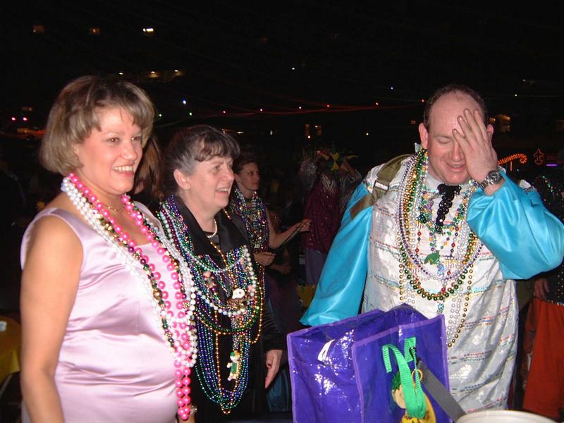 2002/02(Feb)/01(MardiGras)/800x600_2002-02-09-19-Extravaganza.JPG