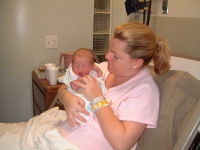 2002/02(Feb)/03(Kyla_Arrives)/2002-02-11-01-Kyla-1-day.JPG
