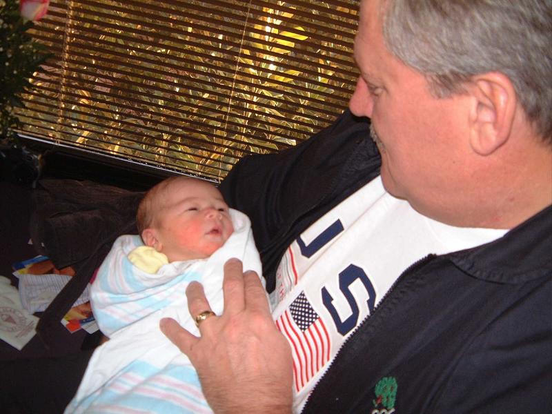 2002/02(Feb)/03(Kyla_Arrives)/800x600_2002-02-11-05-Kyla-1-day.JPG