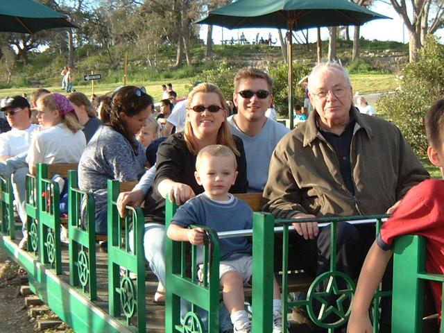 2002/02(Feb)/04(GreatGrandparents)/640x480_2002-02-24-01-train-ride.JPG