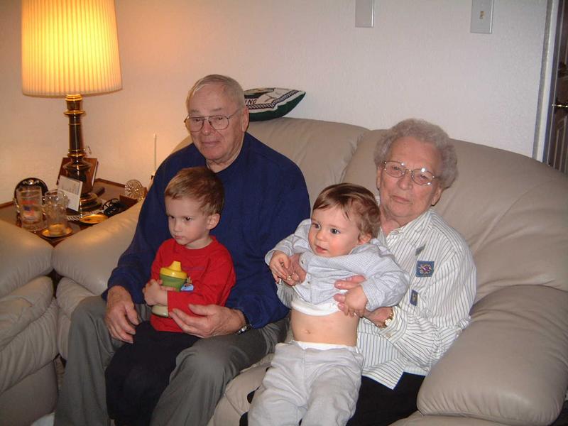 2002-02-22-17-GreatGrGrVisit.JPG