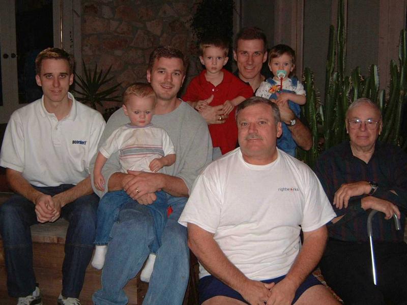 2002/02(Feb)/04(GreatGrandparents)/800x600_2002-02-25-07-4-Hildebrand-men.JPG