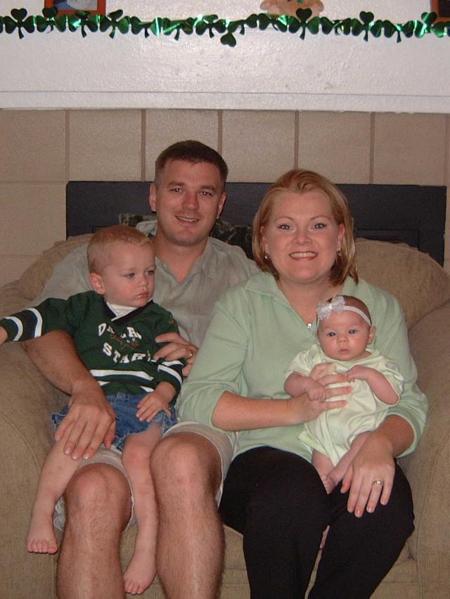 2002/03(Mar)/02(Kara-St_Pattys-Party)/640x480_2002-03-17-2-St-Pattys-Party.JPG