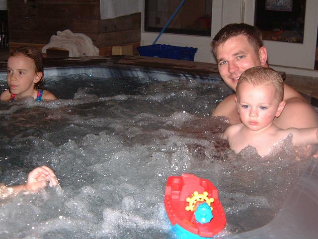 2002/03(Mar)/03(Dan-Visits)/640x480_2002-03-28-33-Dans-Visit.JPG