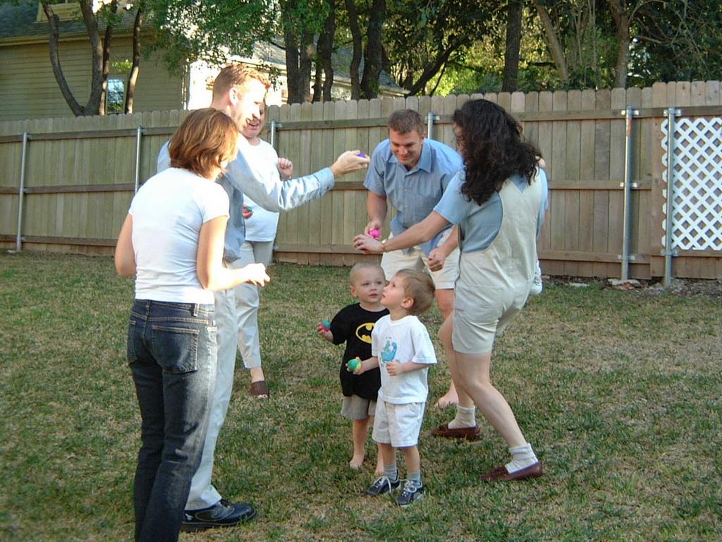 2002/03(Mar)/04(Easter)/1024x768_2002-03-31-23-Easter.JPG