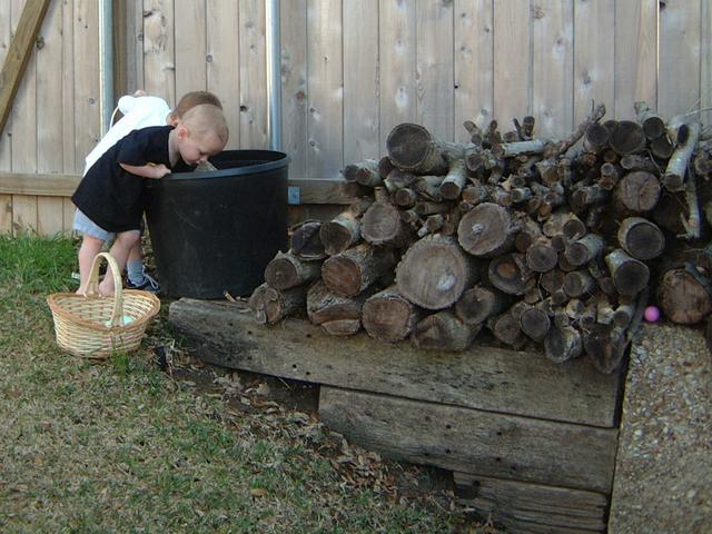 2002/03(Mar)/04(Easter)/640x480_2002-03-31-20-Easter.JPG